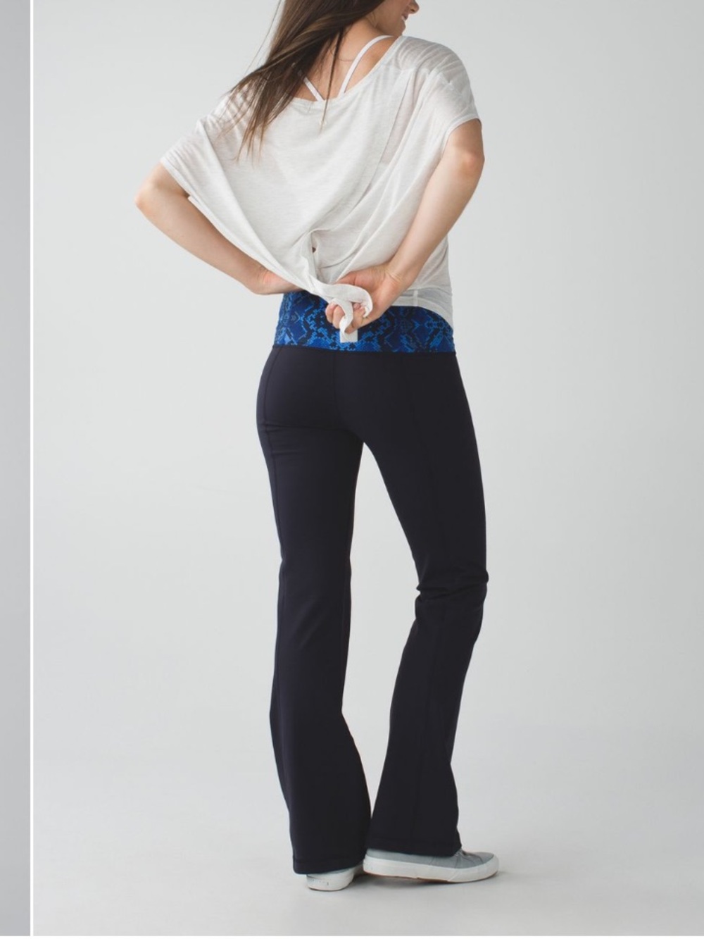 lululemon Groove Leggings Navy Pants with Sapphire Blue Snake-Print Waistband 10 - Picture 2 of 7